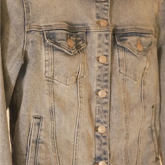 THYME Light  blue washed denim jean jacket - Picture 3 of 6